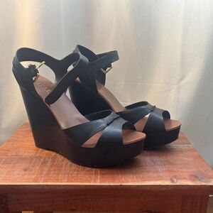 Ralph Lauren wedges size 9-NWT